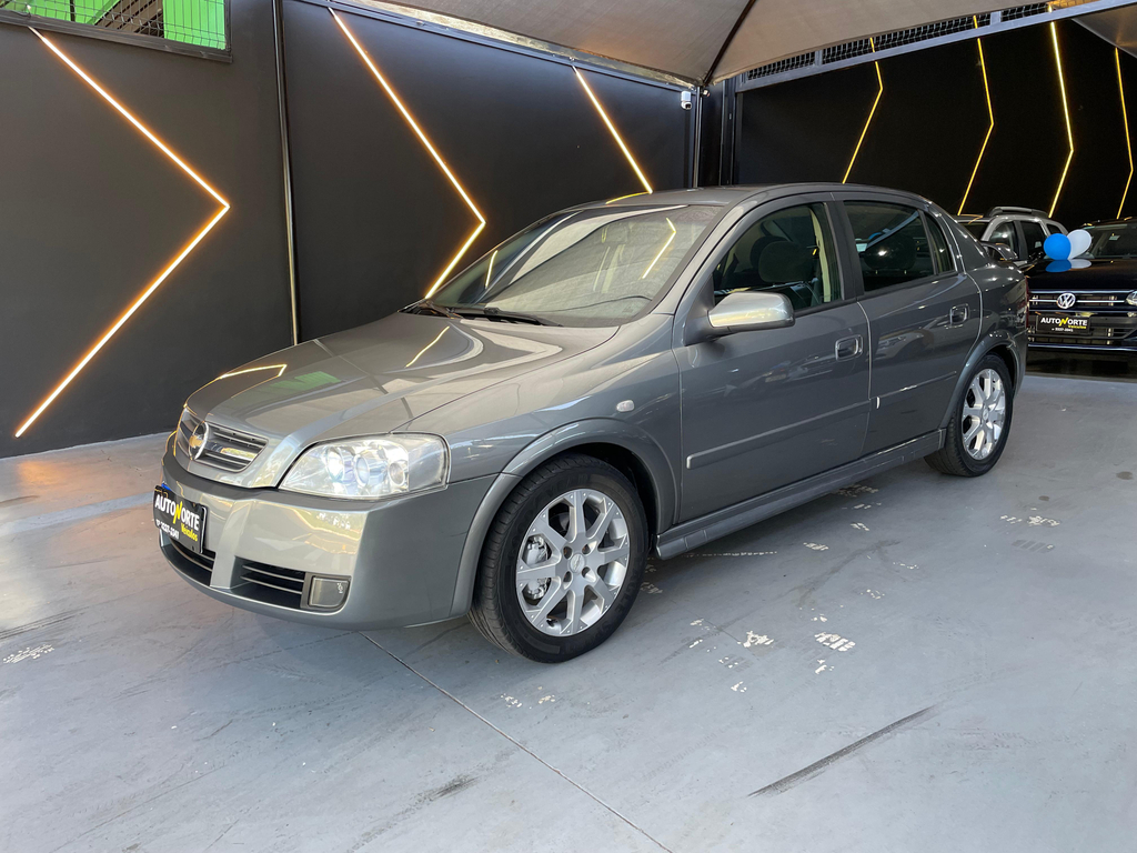 Chevrolet Astra Hatch Cinza