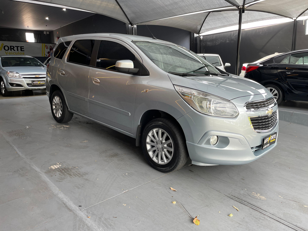 Chevrolet Spin Prata