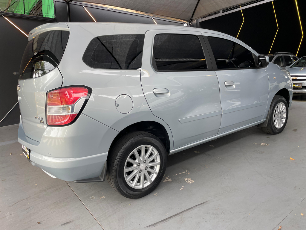 Chevrolet Spin Prata
