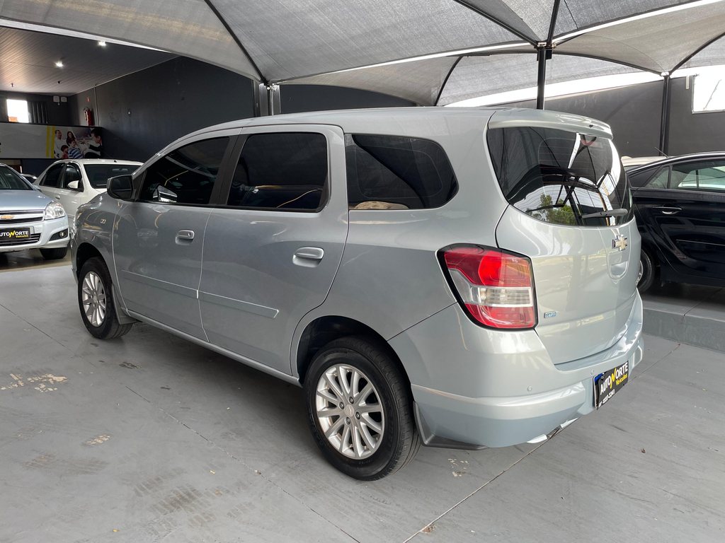 Chevrolet Spin Prata