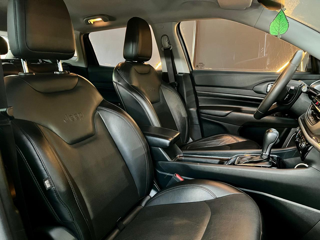 Jeep Compass Cinza