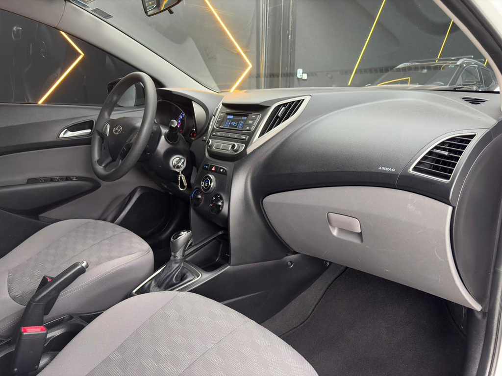 Hyundai HB20S Branco