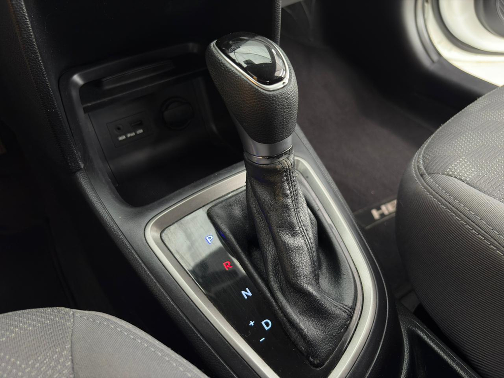 Hyundai HB20S Branco