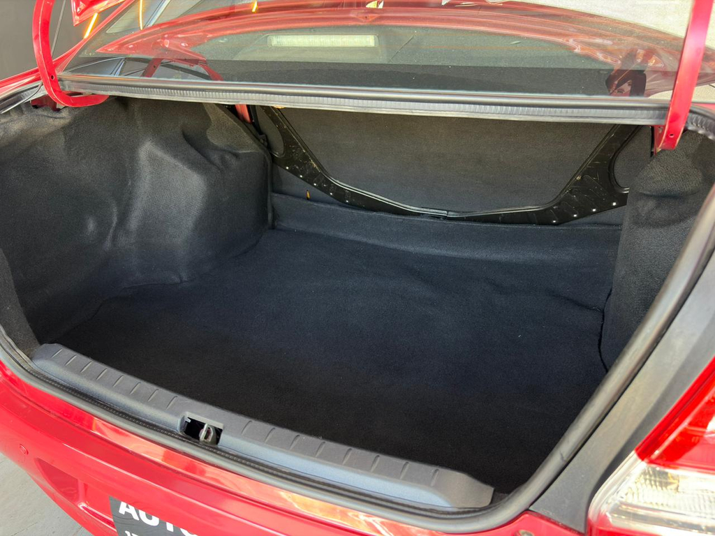 Toyota Etios Sedan Vermelho