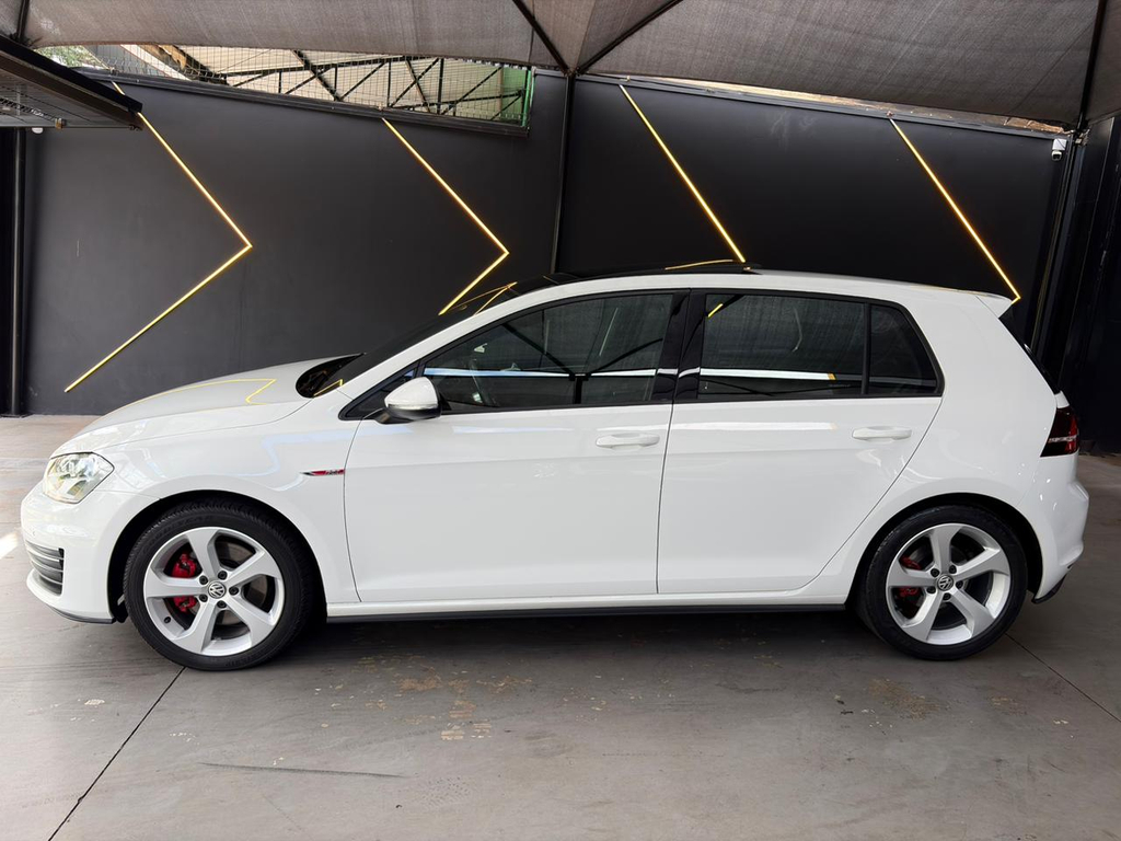 Volkswagen Golf Branco