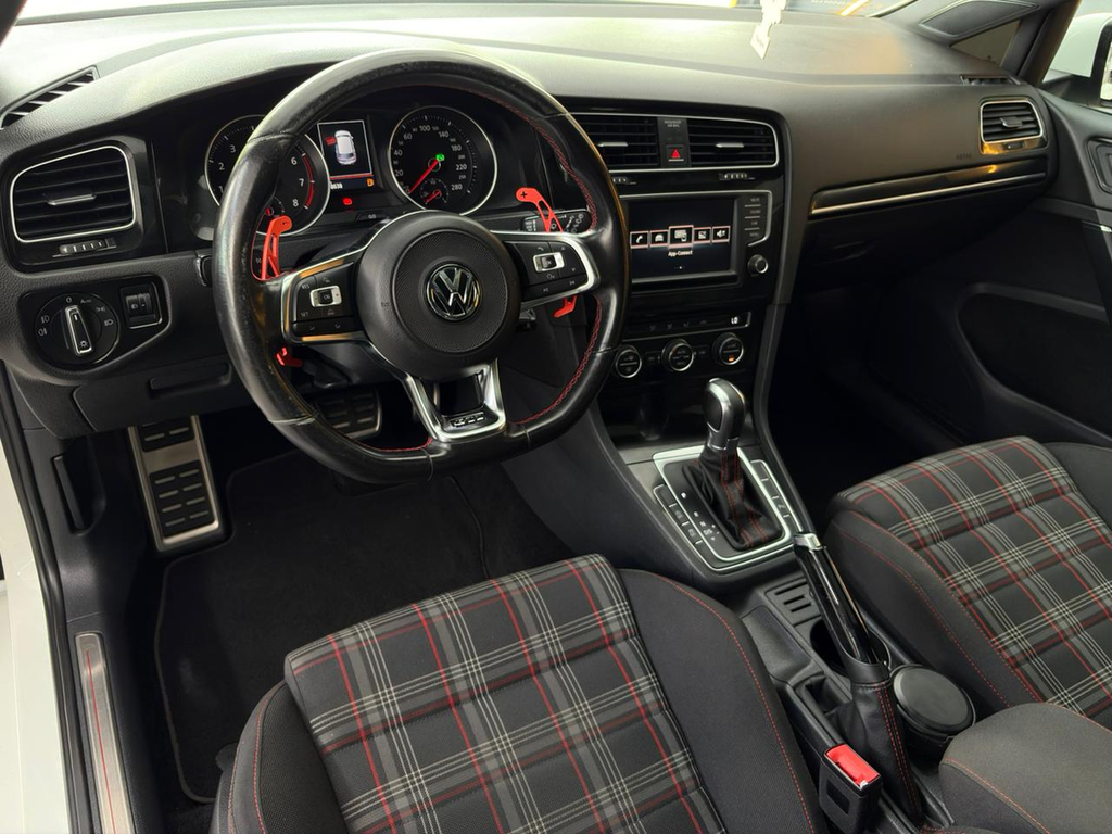 Volkswagen Golf Branco