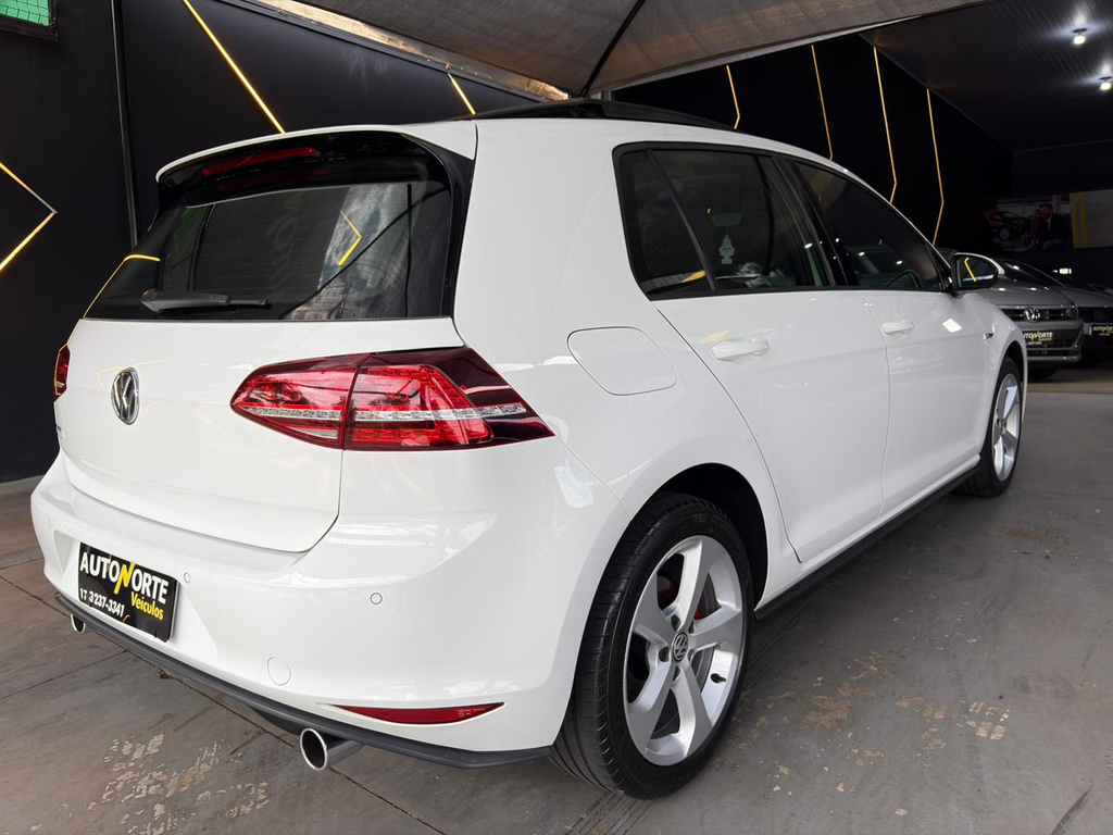 Volkswagen Golf Branco