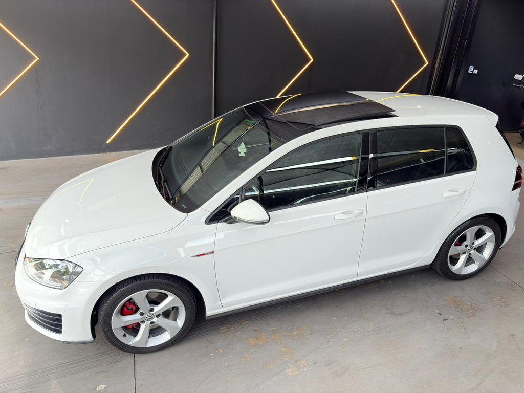 Volkswagen Golf Branco