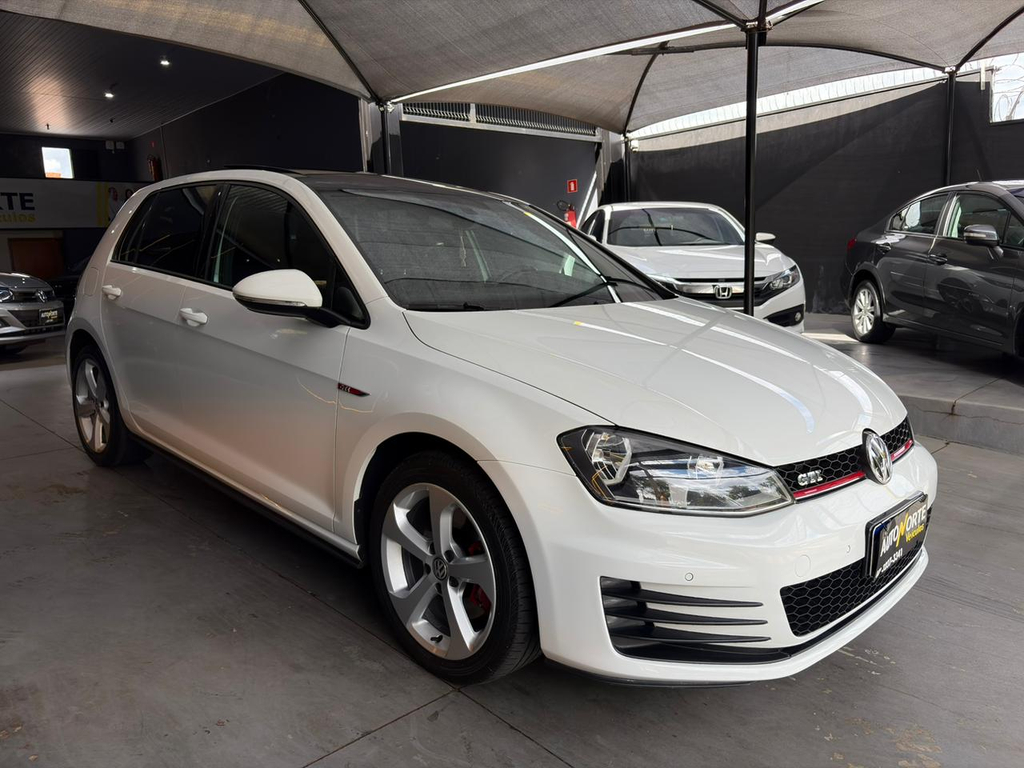 Volkswagen Golf Branco