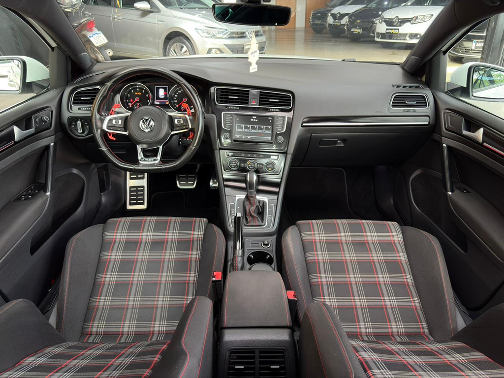 Volkswagen Golf Branco