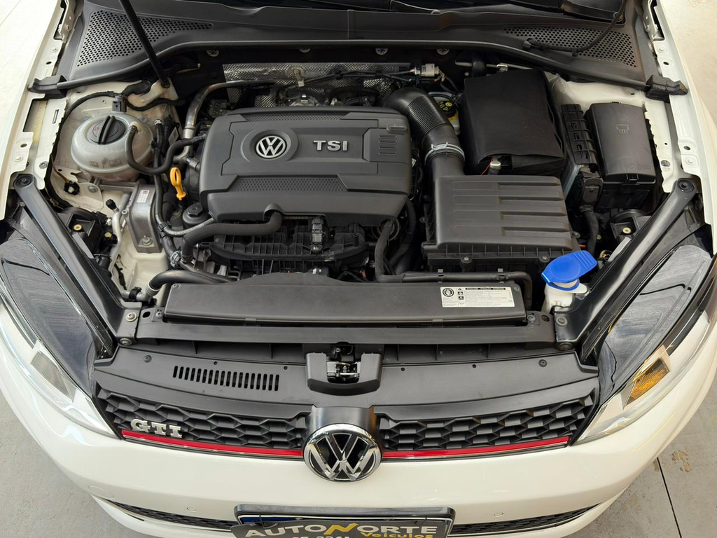 Volkswagen Golf Branco