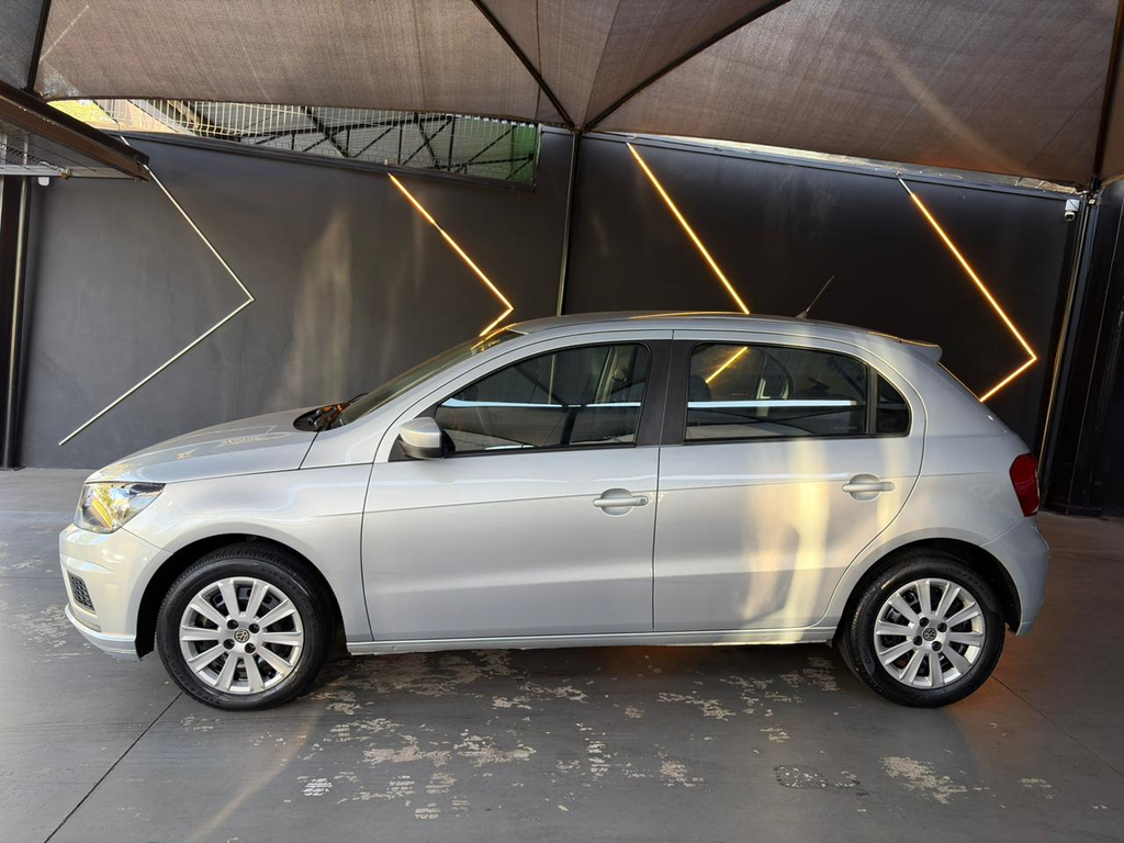 Volkswagen Gol Branco