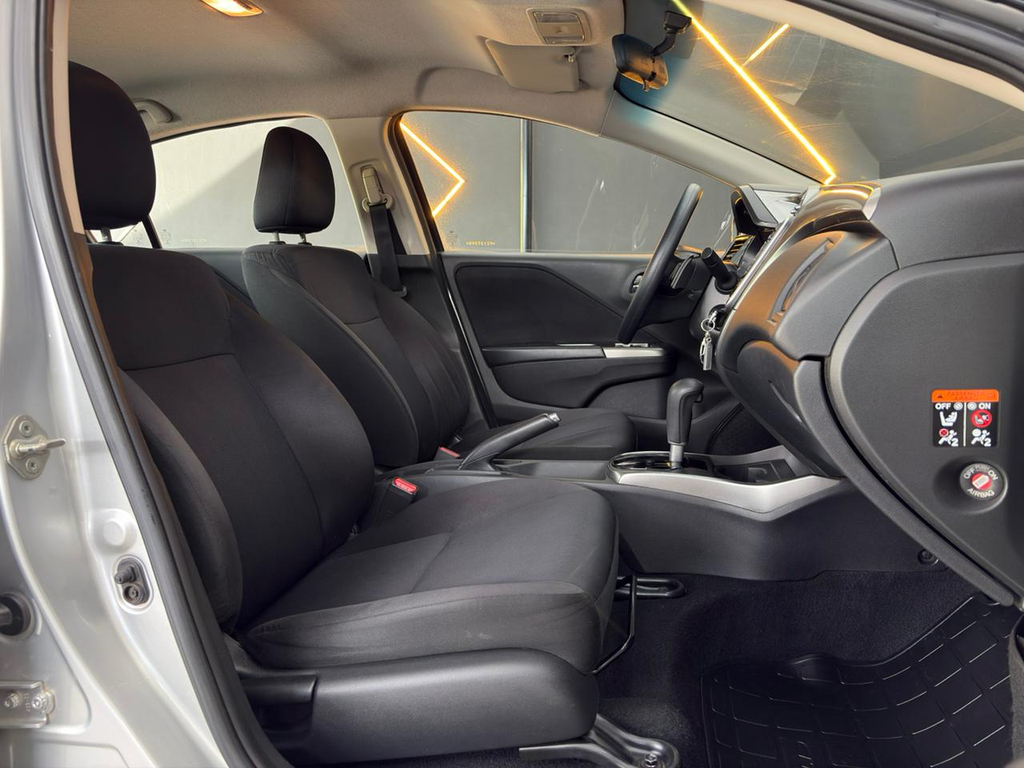 Honda City Prata