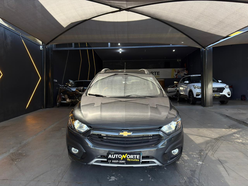 Chevrolet Onix Cinza