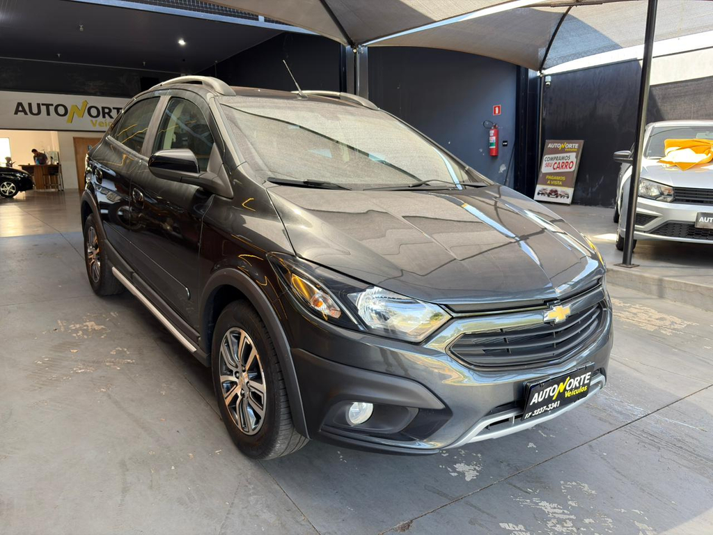 Chevrolet Onix Cinza