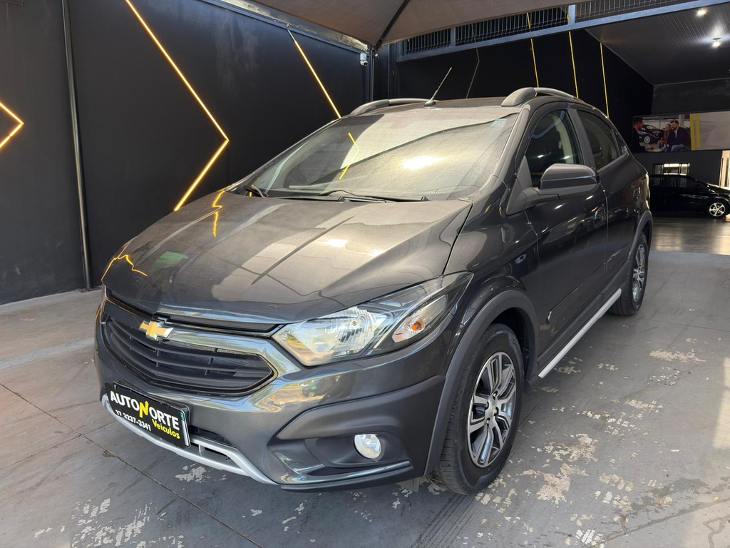 Chevrolet Onix Cinza