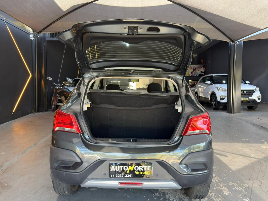 Chevrolet Onix Cinza