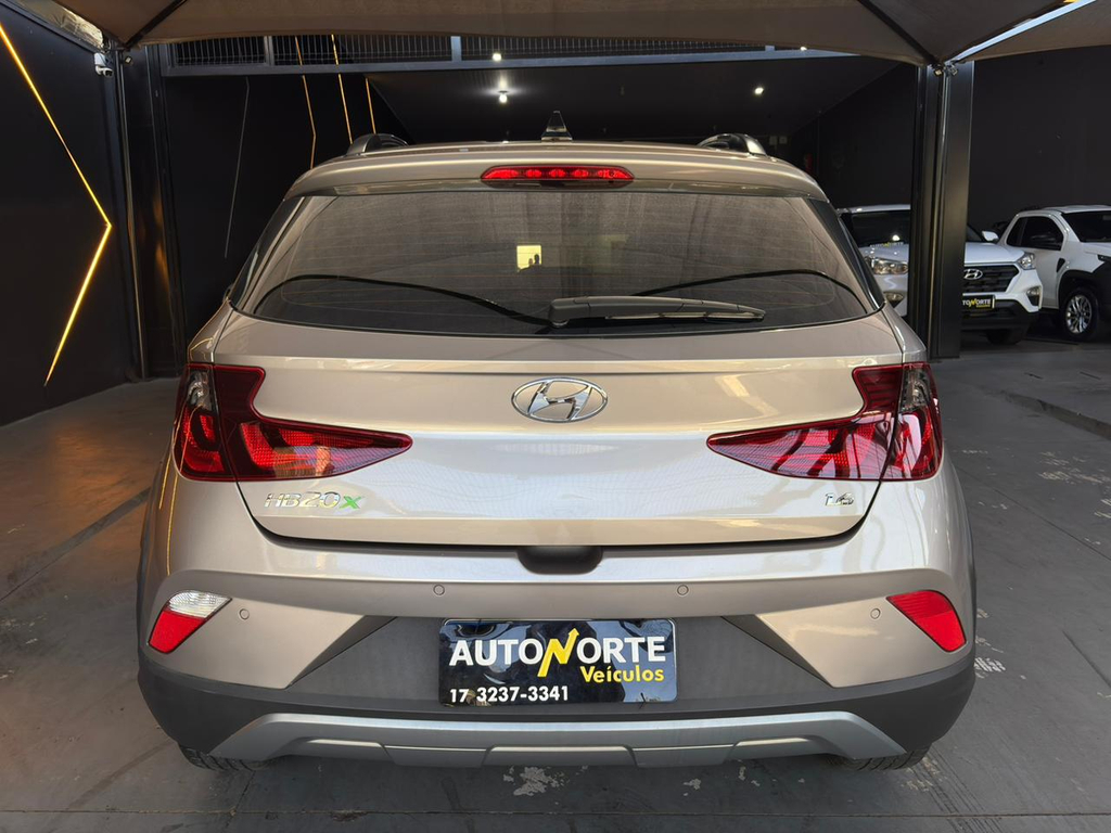 Hyundai HB20X Prata