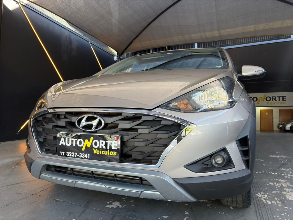 Hyundai HB20X Prata