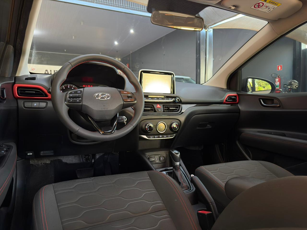Hyundai HB20X Prata