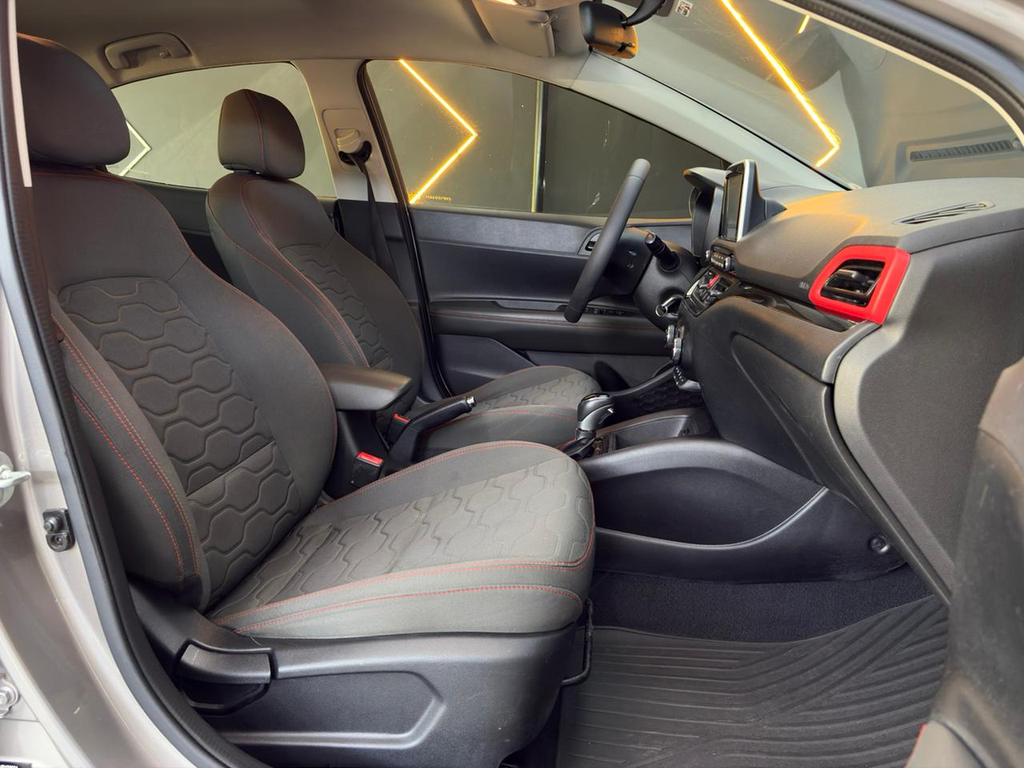 Hyundai HB20X Prata