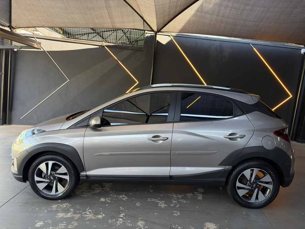 Hyundai HB20X Prata