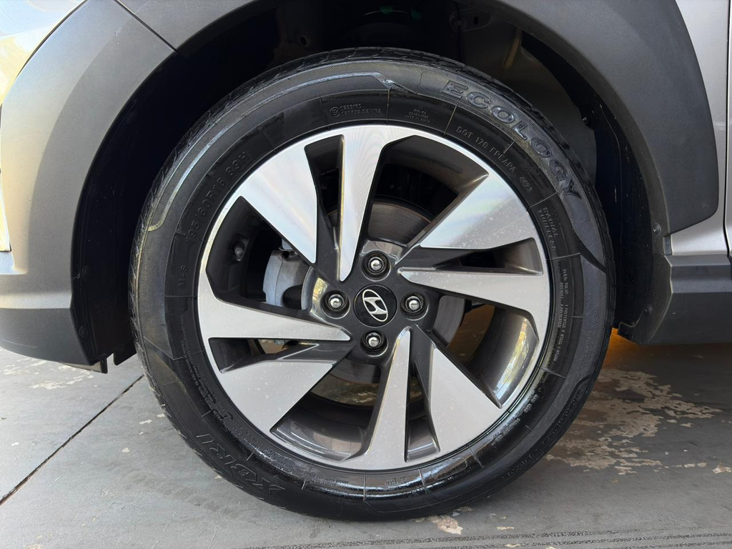 Hyundai HB20X Prata