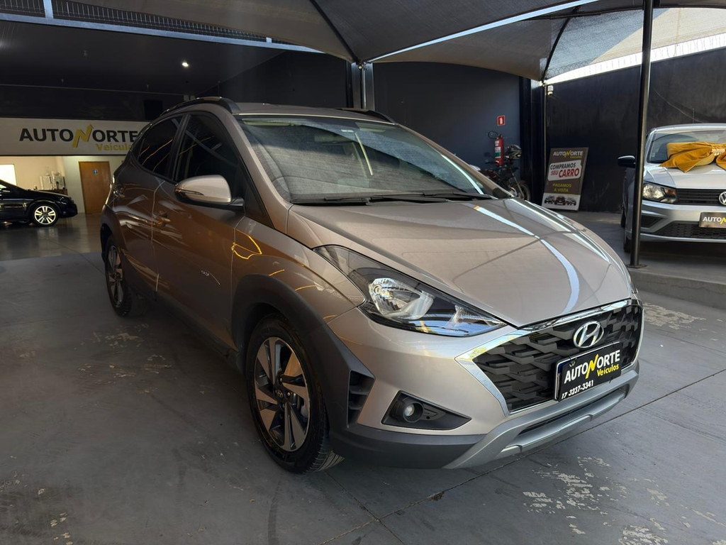 Hyundai HB20X Prata