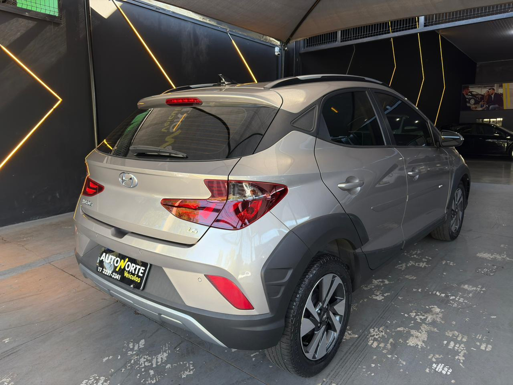 Hyundai HB20X Prata