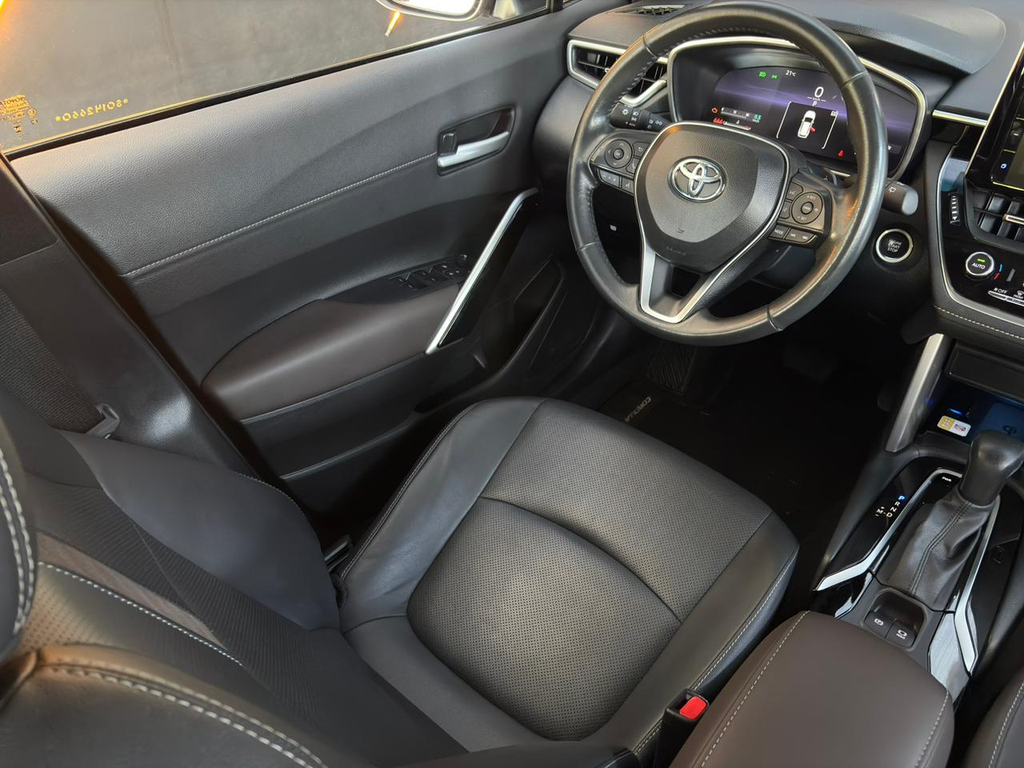 Toyota Corolla Cross Prata