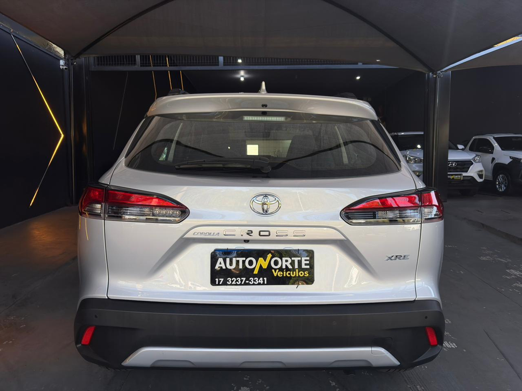 Toyota Corolla Cross Prata