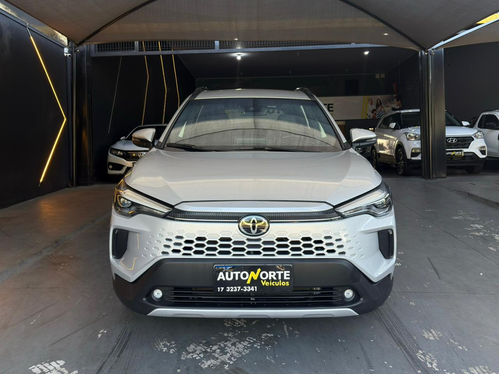 Toyota Corolla Cross Prata