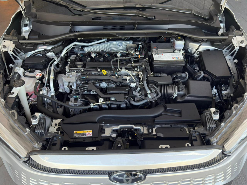 Toyota Corolla Cross Prata