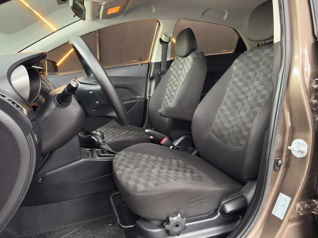 Hyundai HB20 Marrom