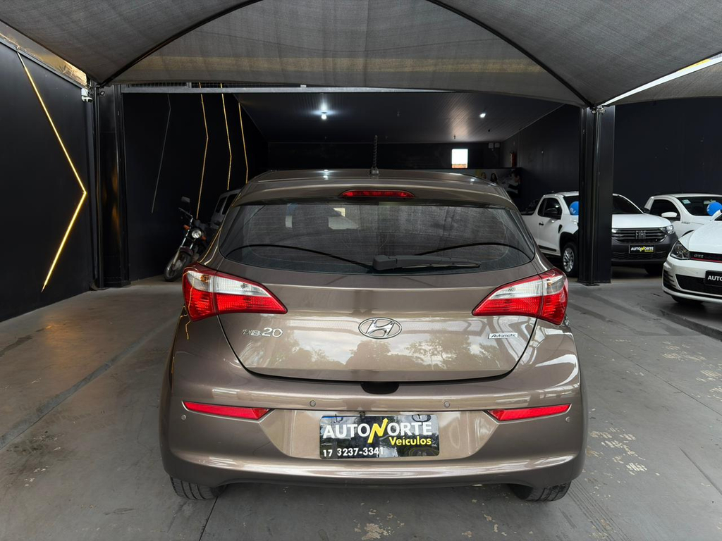 Hyundai HB20 Marrom