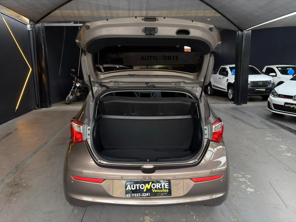 Hyundai HB20 Marrom