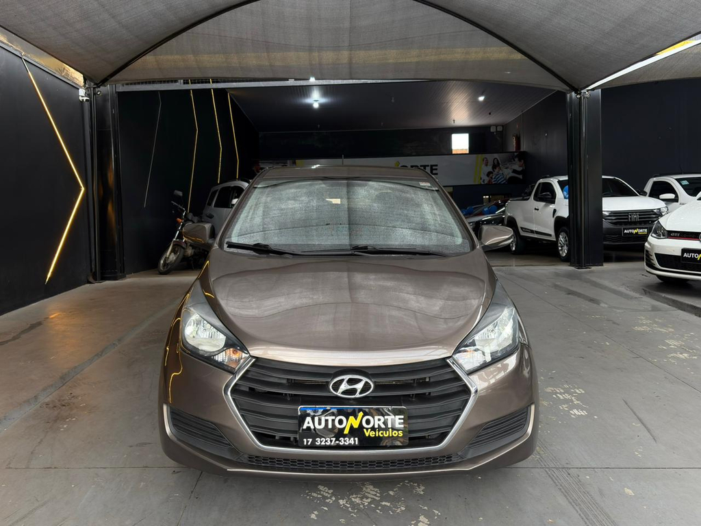 Hyundai HB20 Marrom