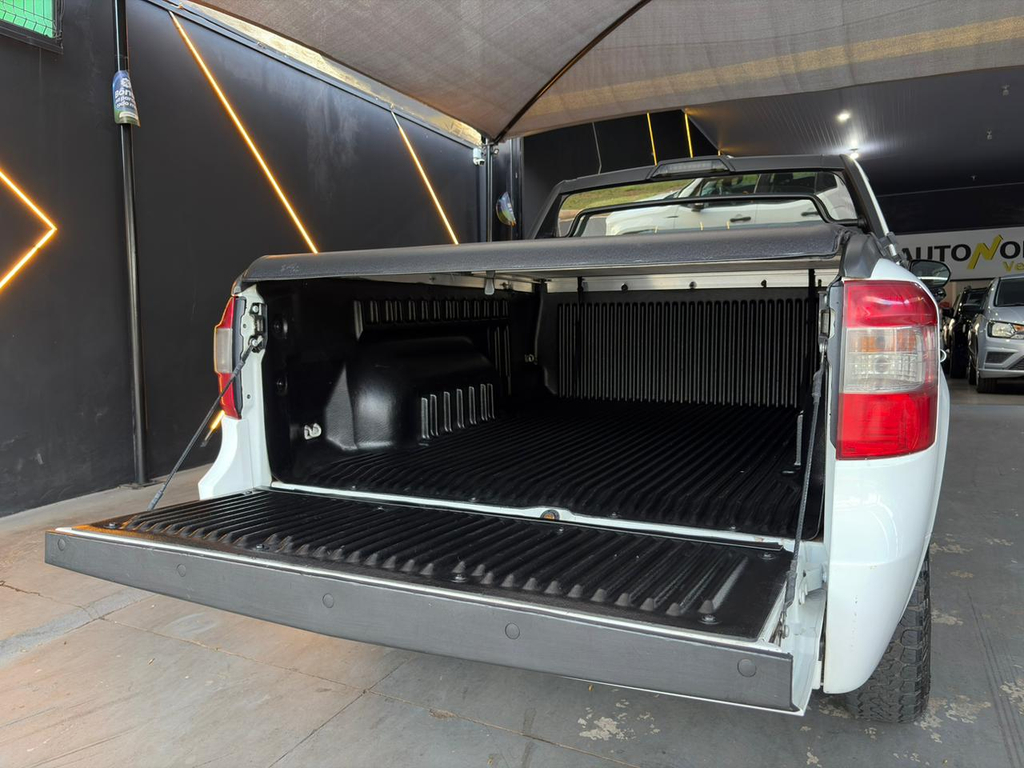 Chevrolet Montana Branco