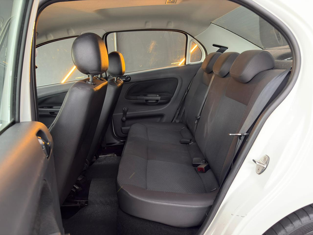 Volkswagen Voyage Branco
