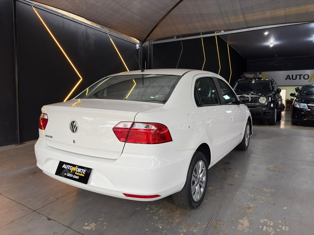 Volkswagen Voyage Branco