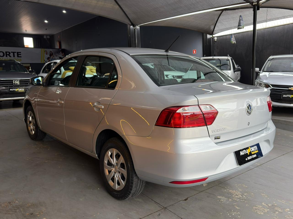 Volkswagen Voyage Prata