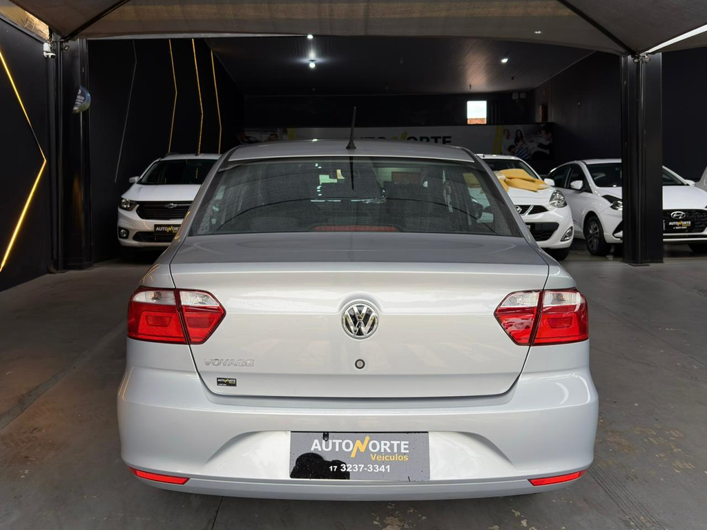 Volkswagen Voyage Prata