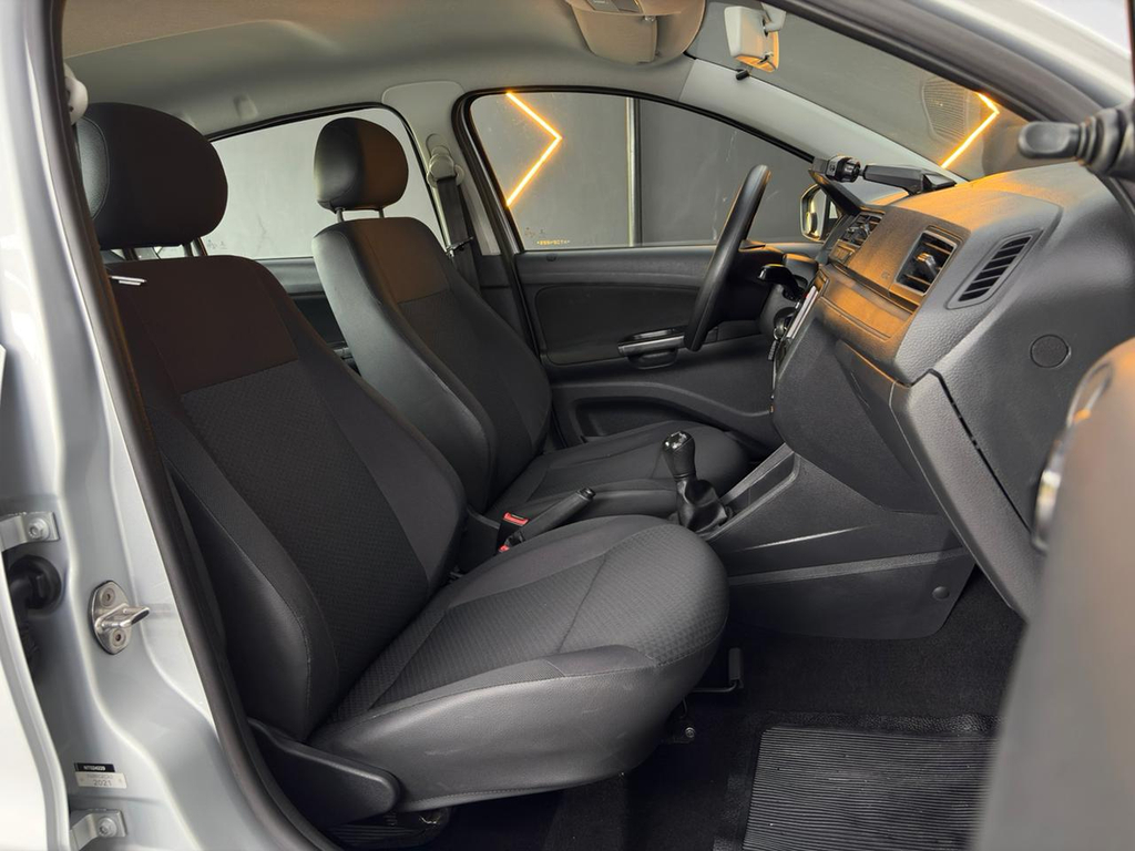 Volkswagen Voyage Prata