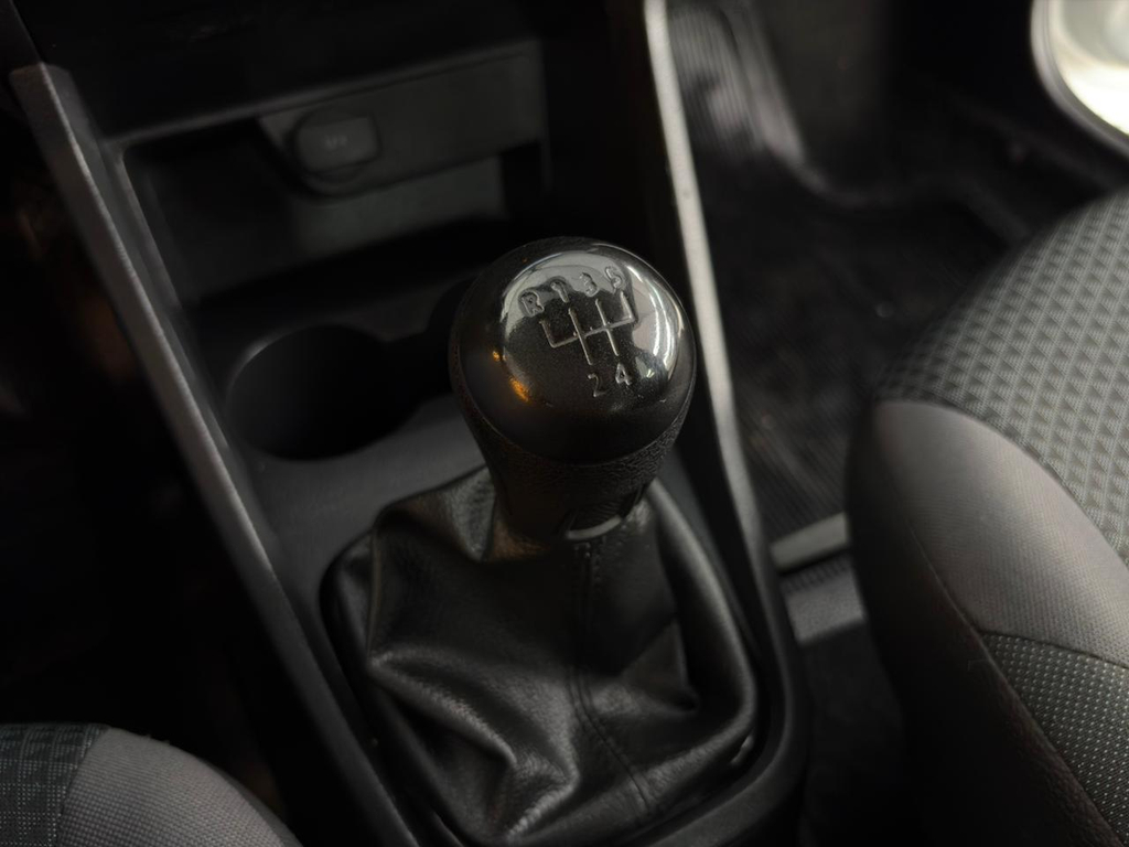Volkswagen Voyage Prata