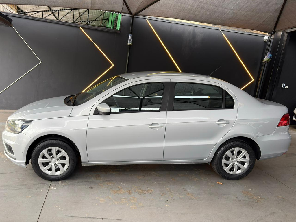 Volkswagen Voyage Prata