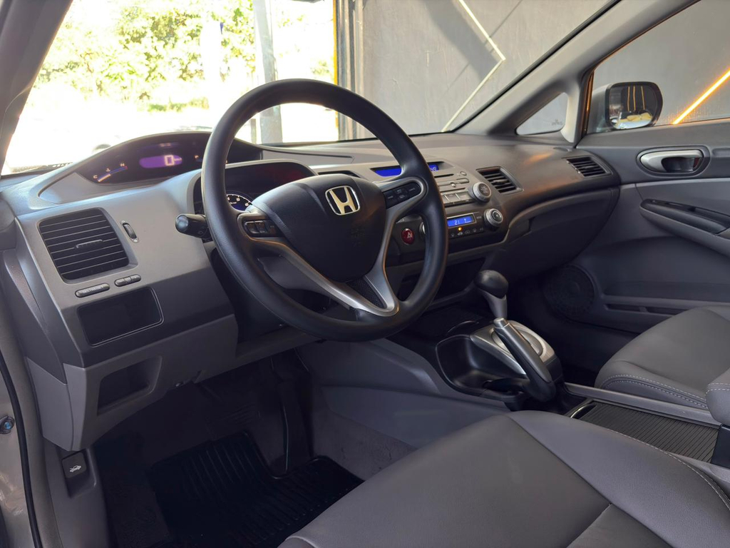 Honda Civic Cinza