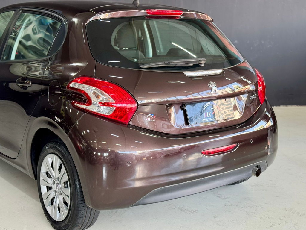 Peugeot 208 Marrom