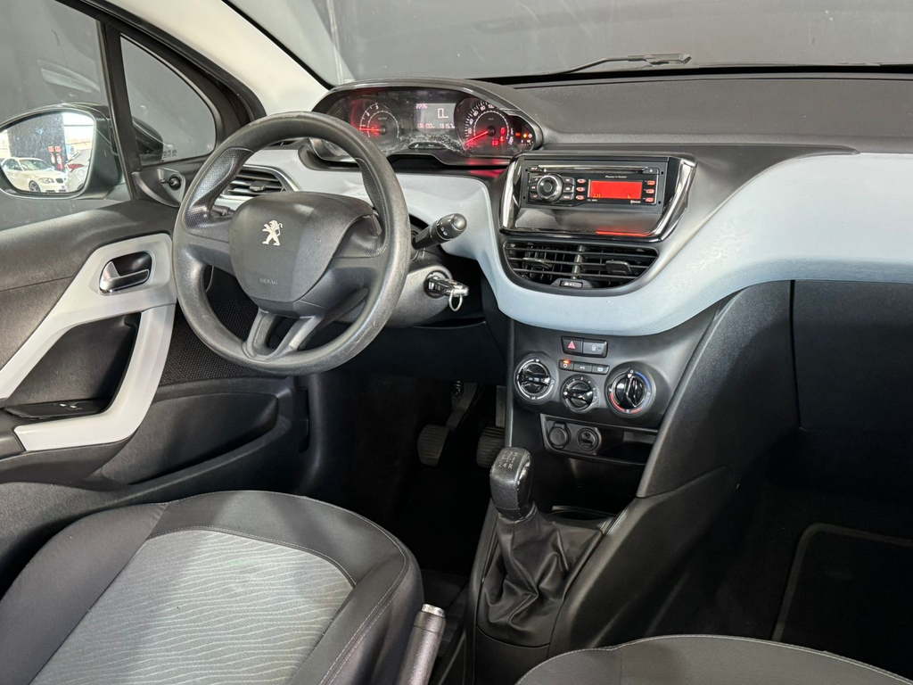 Peugeot 208 Marrom