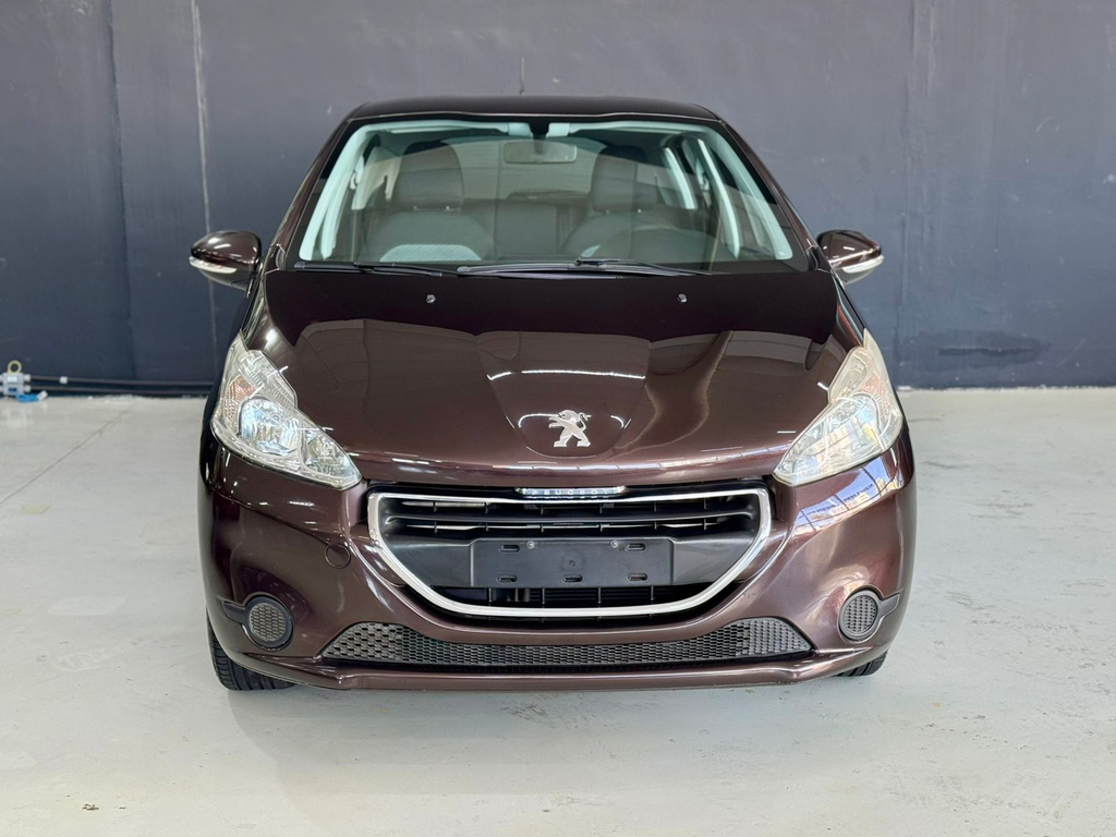 Peugeot 208 Marrom