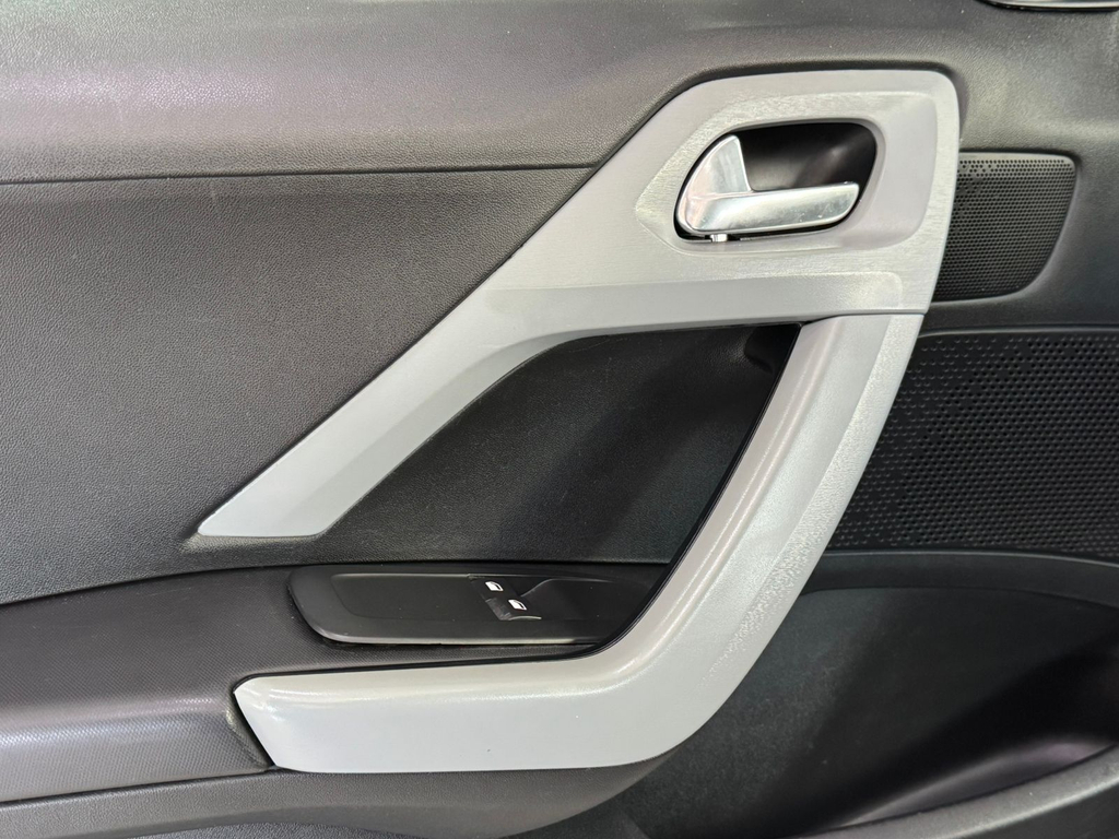 Peugeot 208 Marrom